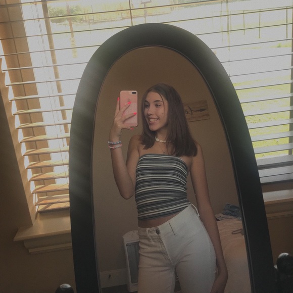 Meet your Posher, Taylor - Picture 1 of 1